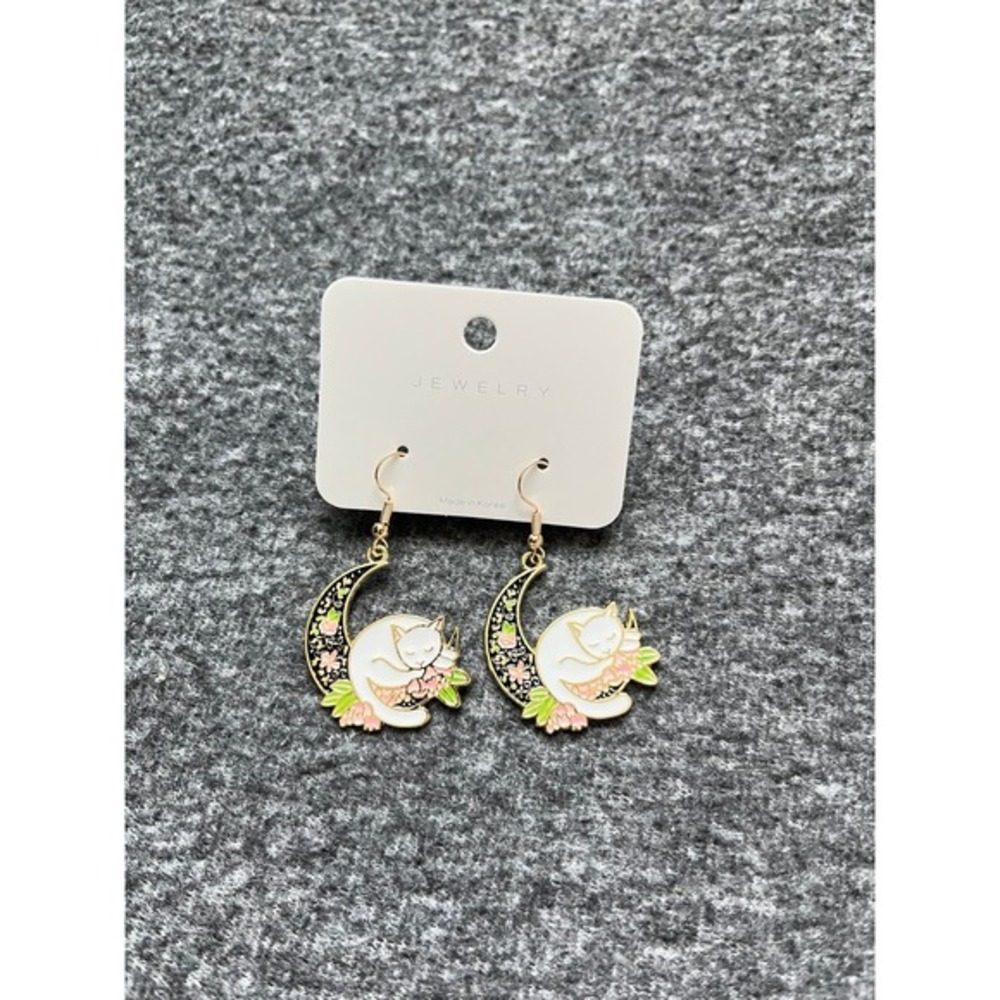 Charming Metal Cat Earrings Floral Crescent Moon earringsβ Dangle, new